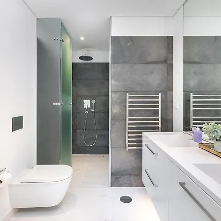 Whome | The Boulevard Prime Location & Timeless Luxury *