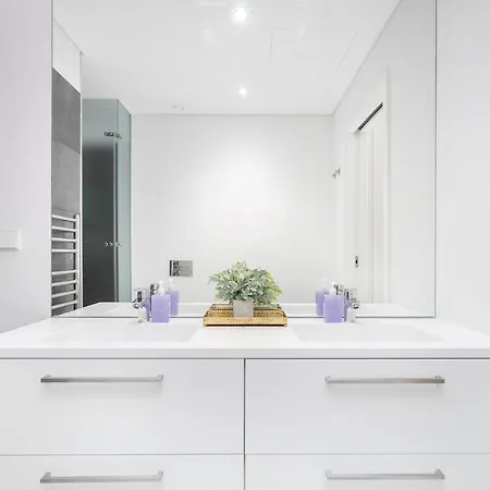 Whome | The Boulevard Prime Location & Timeless Luxury *