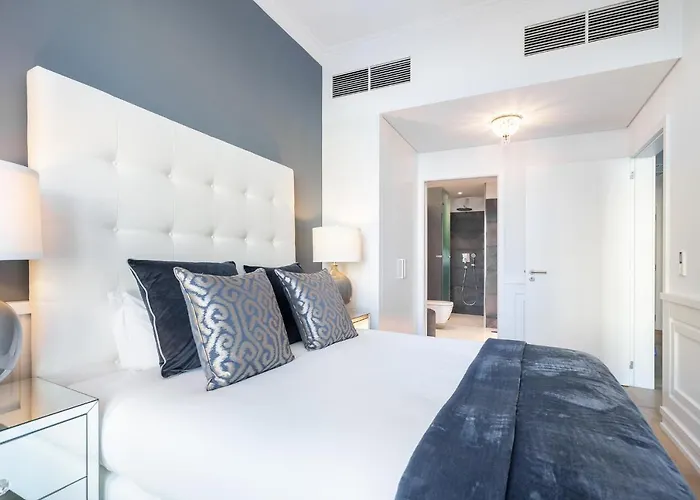 Whome | The Boulevard Prime Location & Timeless Luxury Apartment