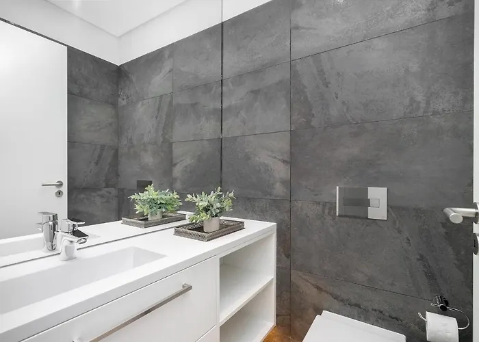 Whome | The Boulevard Prime Location & Timeless Luxury Apartment