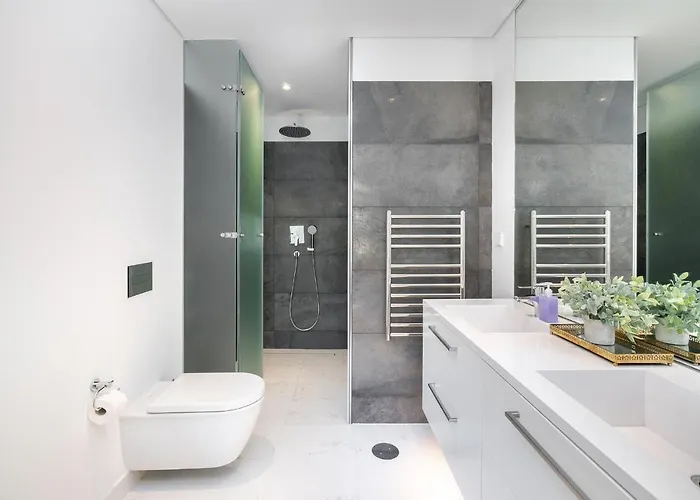 Whome | The Boulevard Prime Location & Timeless Luxury *