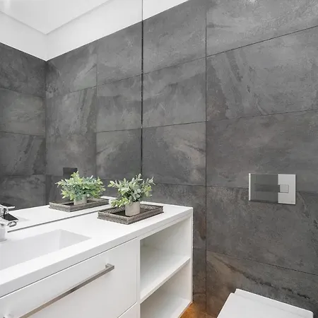 Whome | The Boulevard Prime Location & Timeless Luxury 아파트